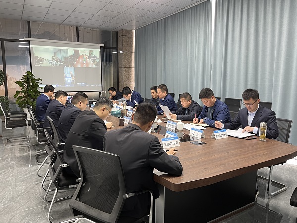 楊蔚峰督導(dǎo)徽鹽地產(chǎn)集團(tuán)泗縣項(xiàng)目黨支部2021年度組織生活會(huì)